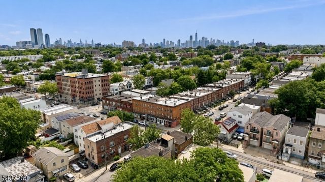111 Mallory Ave, Jersey City, NJ 07304
