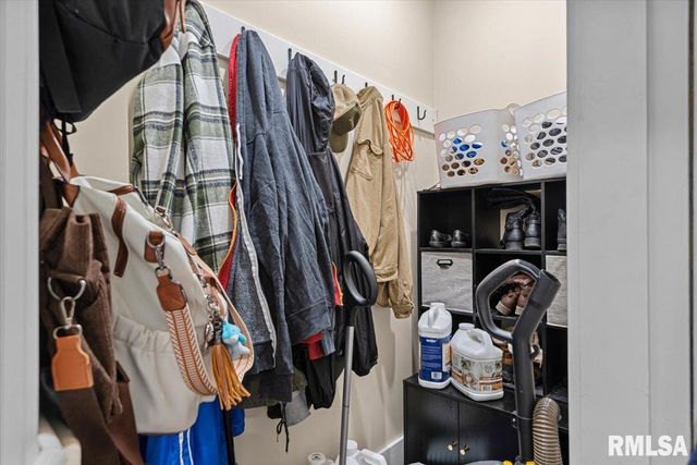 506 S DIAMOND Street, Jacksonville, IL 62650