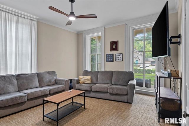 506 S DIAMOND Street, Jacksonville, IL 62650