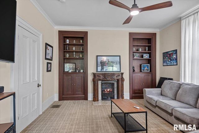 506 S DIAMOND Street, Jacksonville, IL 62650