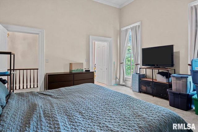 506 S DIAMOND Street, Jacksonville, IL 62650