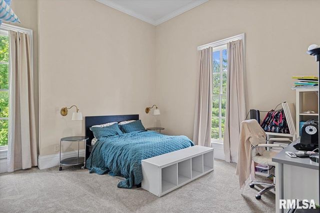 506 S DIAMOND Street, Jacksonville, IL 62650