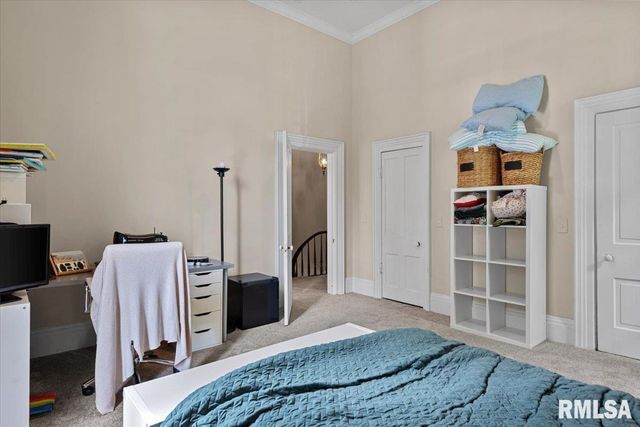 506 S DIAMOND Street, Jacksonville, IL 62650