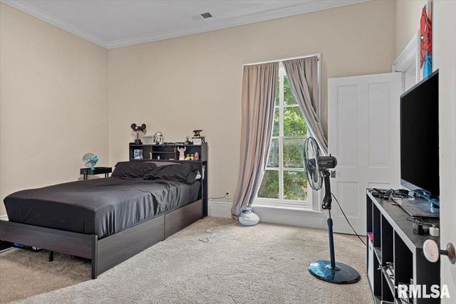 506 S DIAMOND Street, Jacksonville, IL 62650