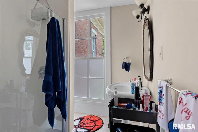 506 S DIAMOND Street, Jacksonville, IL 62650