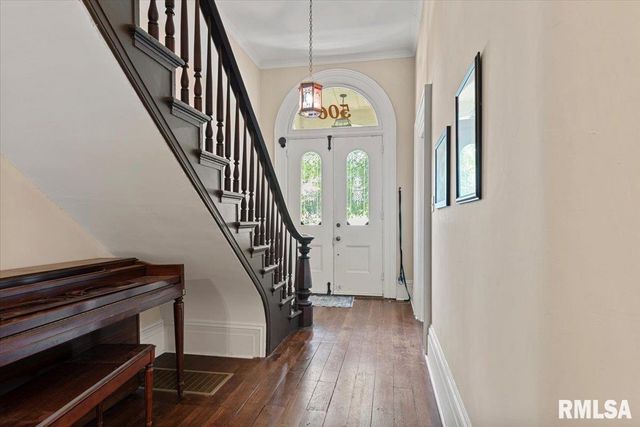 506 S DIAMOND Street, Jacksonville, IL 62650