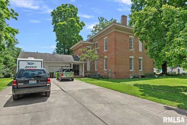 506 S DIAMOND Street, Jacksonville, IL 62650