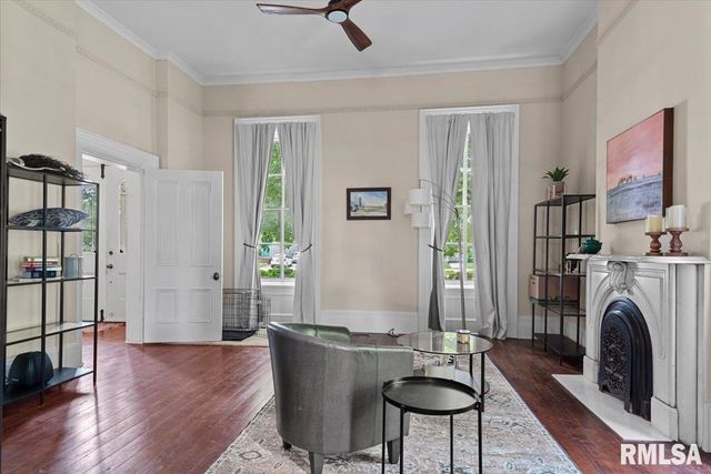 506 S DIAMOND Street, Jacksonville, IL 62650