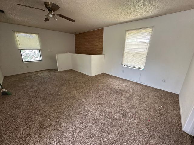 6700 Lakeside Drive, Lake Worth, TX 76135