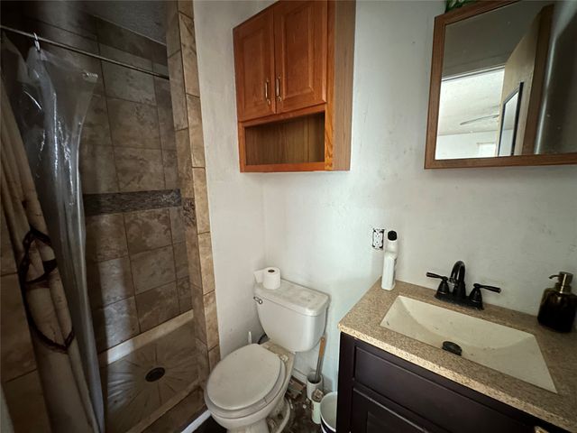 6700 Lakeside Drive, Lake Worth, TX 76135