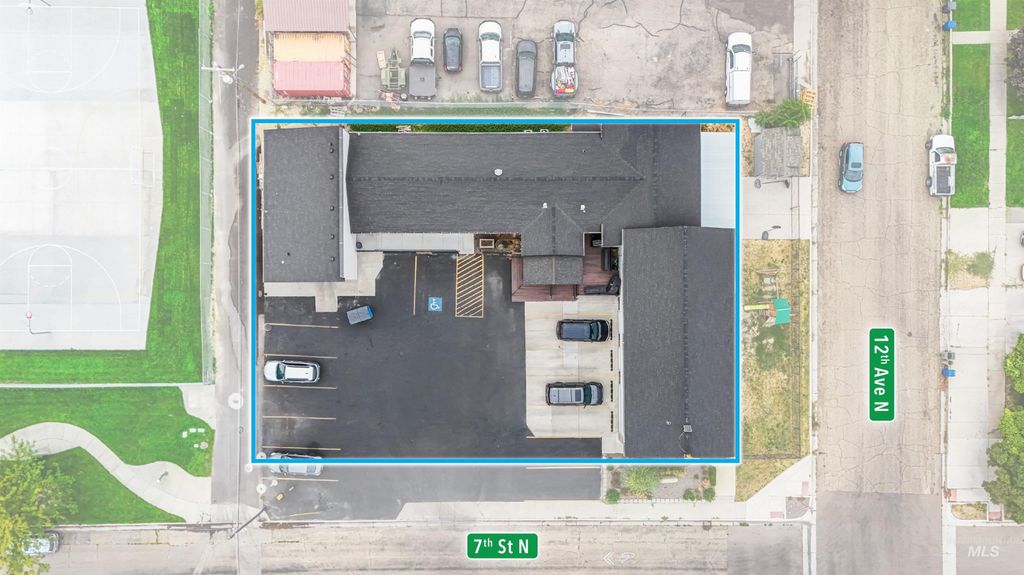 1203 7th St, Nampa, ID 83687 photo 3