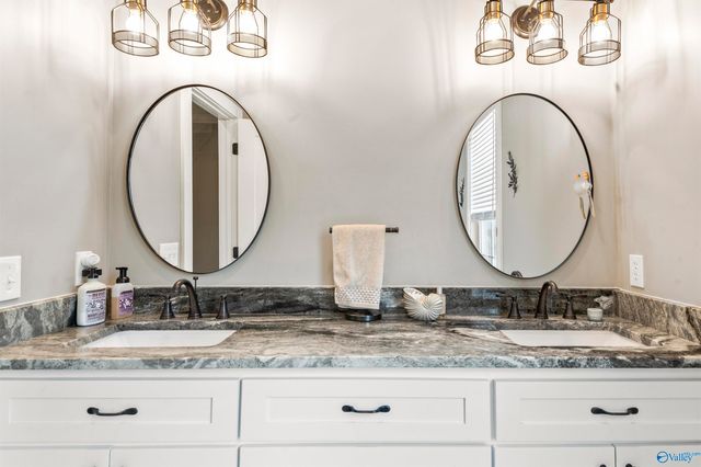 402 Whistling Straits Way, Guntersville, AL 35976