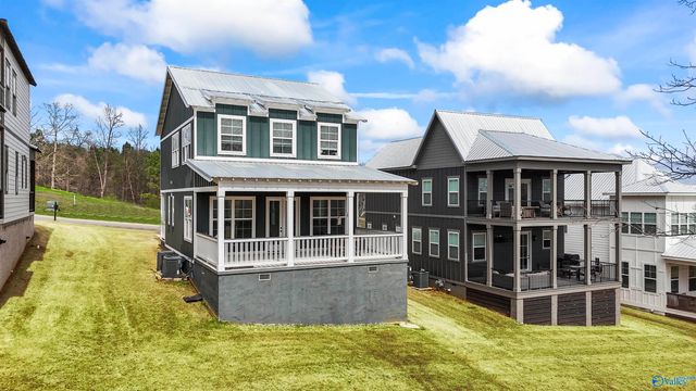 402 Whistling Straits Way, Guntersville, AL 35976