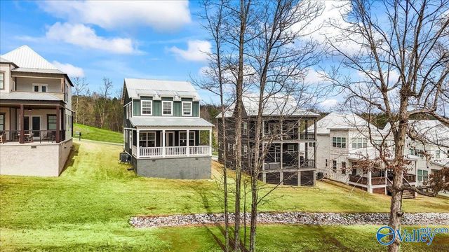 402 Whistling Straits Way, Guntersville, AL 35976