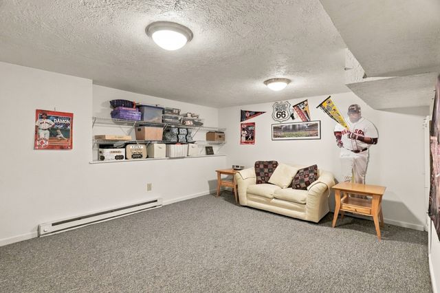 8 Montclair Ave, Andover, MA 01810
