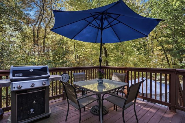 8 Montclair Ave, Andover, MA 01810