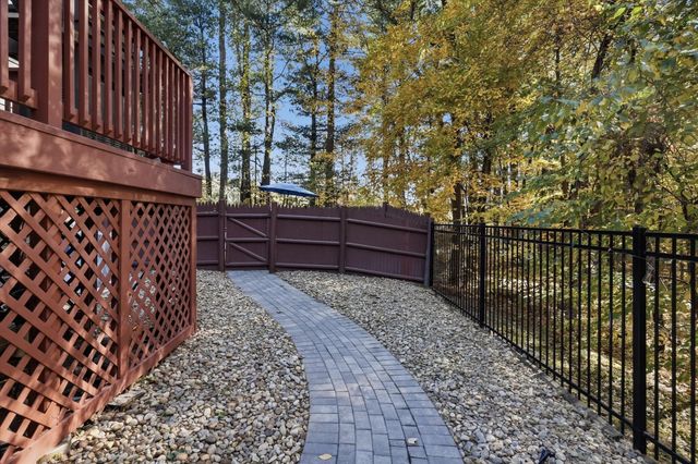 8 Montclair Ave, Andover, MA 01810