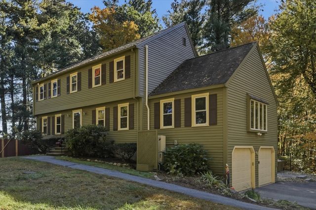 8 Montclair Ave, Andover, MA 01810
