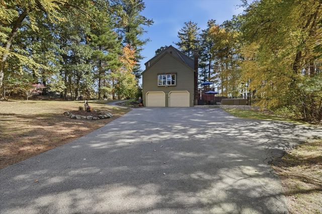 8 Montclair Ave, Andover, MA 01810