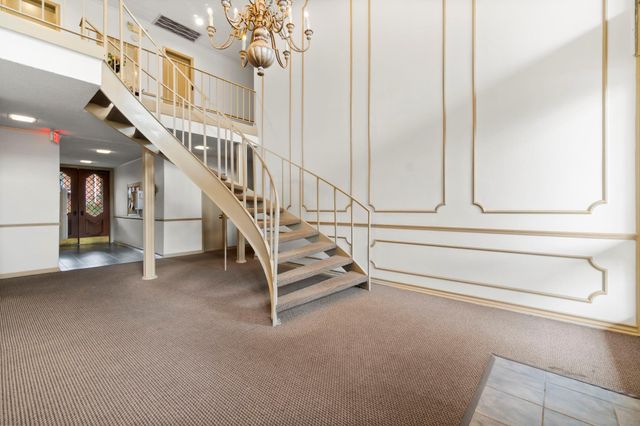 2824 Briarhurst Drive 14, Houston, TX 77057