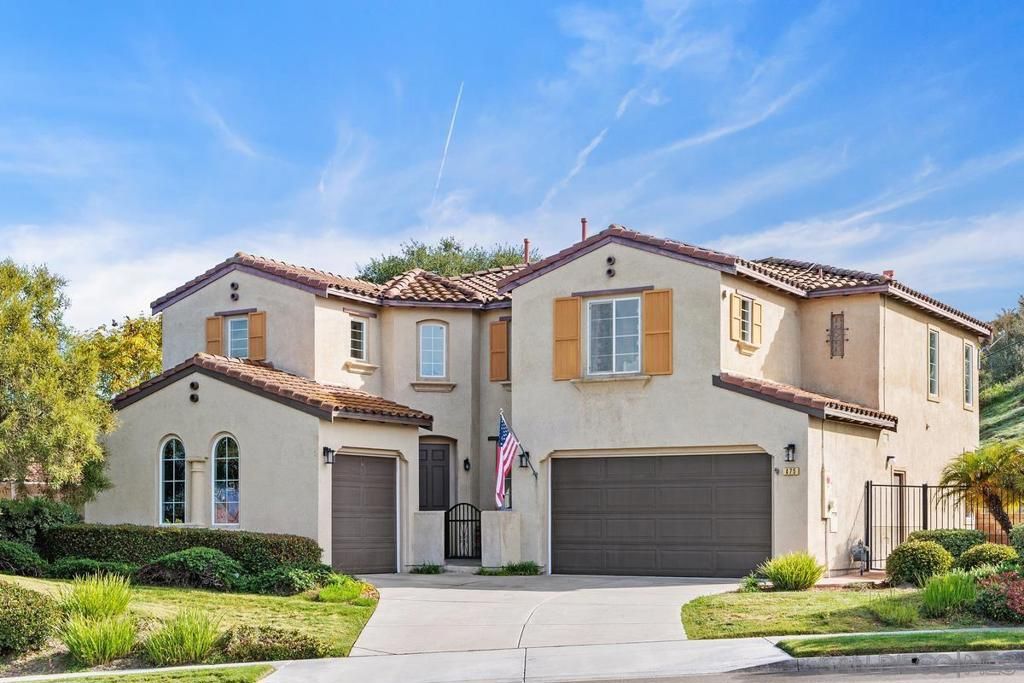 475 Taylor Drive, Oceanside, CA 92056