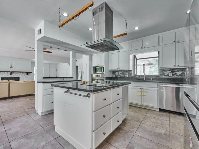 1100 CORNELL DRIVE, Sanford, FL 32771