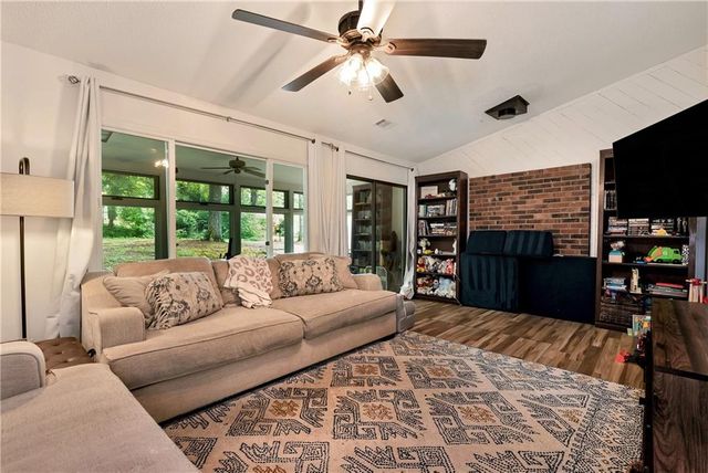 5045 Red Oak Lane, Gainesville, GA 30506