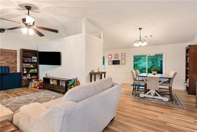 5045 Red Oak Lane, Gainesville, GA 30506