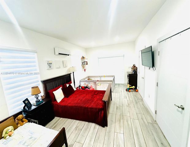 19790 SW 242nd St, Homestead, FL 33031