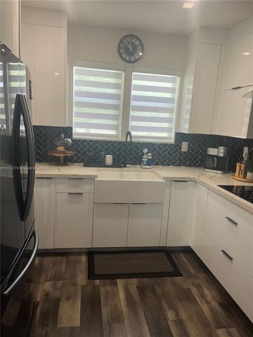 19790 SW 242nd St, Homestead, FL 33031