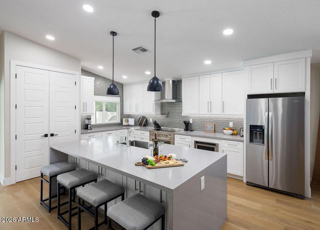 6174 E JANICE Way, Scottsdale, AZ 85254