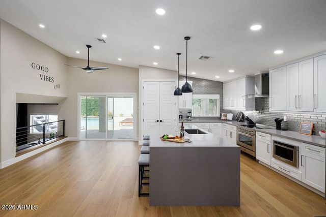 6174 E JANICE Way, Scottsdale, AZ 85254