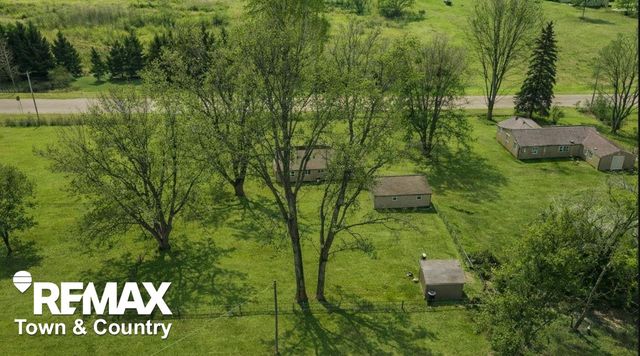 2942 Lyle Road, Tobacco Twp, MI 48612