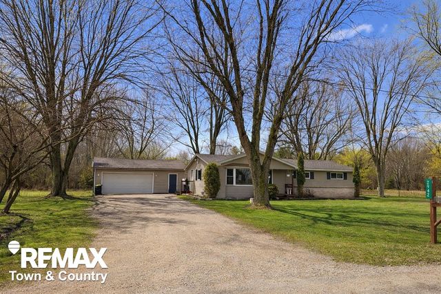 2942 Lyle Road, Tobacco Twp, MI 48612