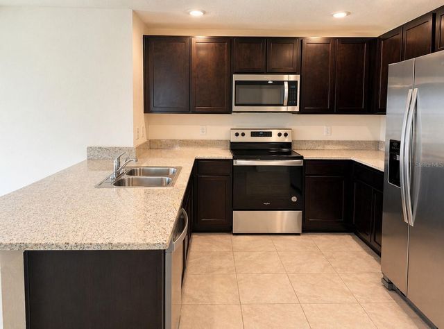 16511 MOSAIC OAR DRIVE, Wimauma, FL 33598