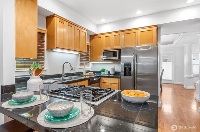 1375 32nd Avenue S, Seattle, WA 98144