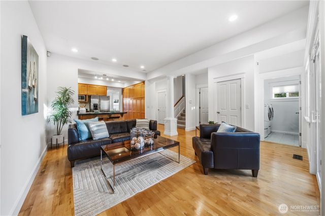 1375 32nd Avenue S, Seattle, WA 98144