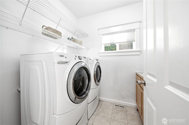 1375 32nd Avenue S, Seattle, WA 98144