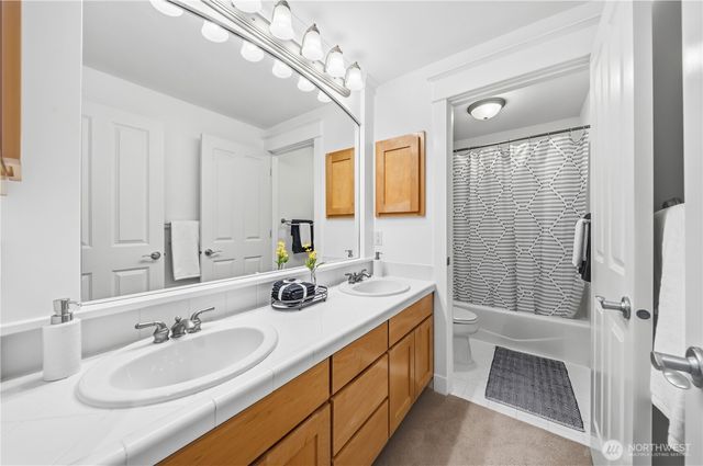 1375 32nd Avenue S, Seattle, WA 98144