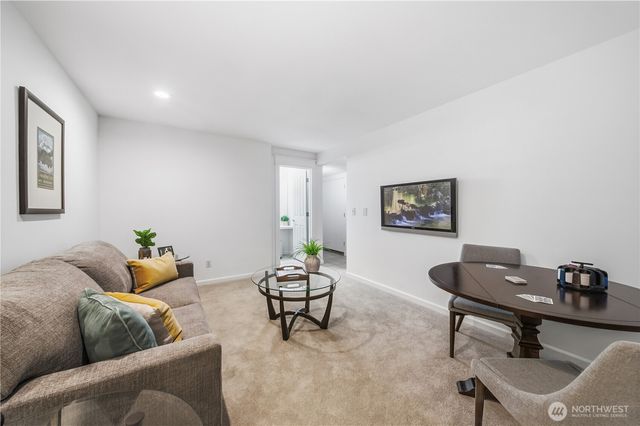 1375 32nd Avenue S, Seattle, WA 98144