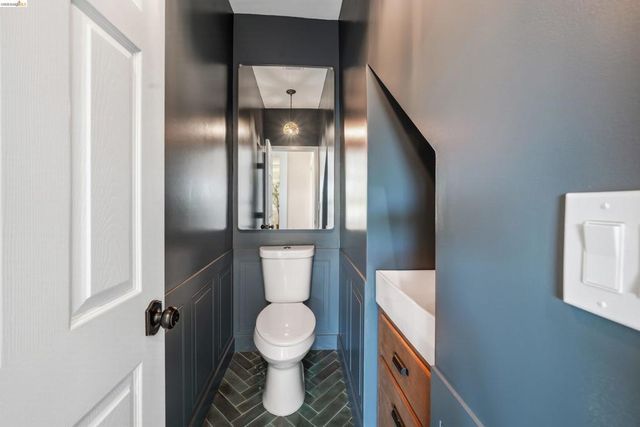 5765 Manila Ave, Oakland, CA 94618