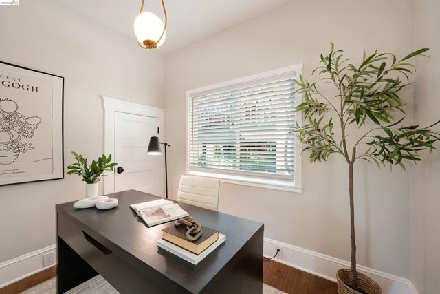 5765 Manila Ave, Oakland, CA 94618