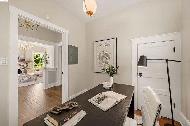 5765 Manila Ave, Oakland, CA 94618