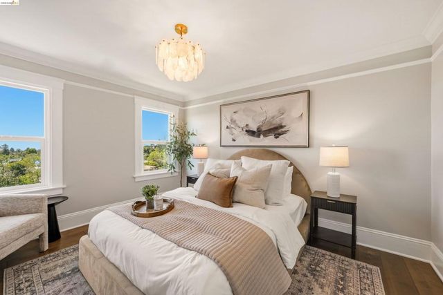 5765 Manila Ave, Oakland, CA 94618