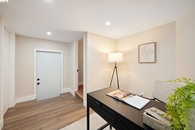 5765 Manila Ave, Oakland, CA 94618