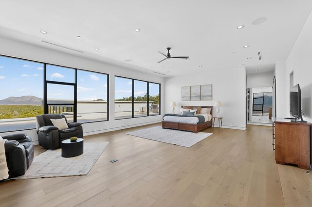 235 Kimberly Lane, Tijeras, NM 87059