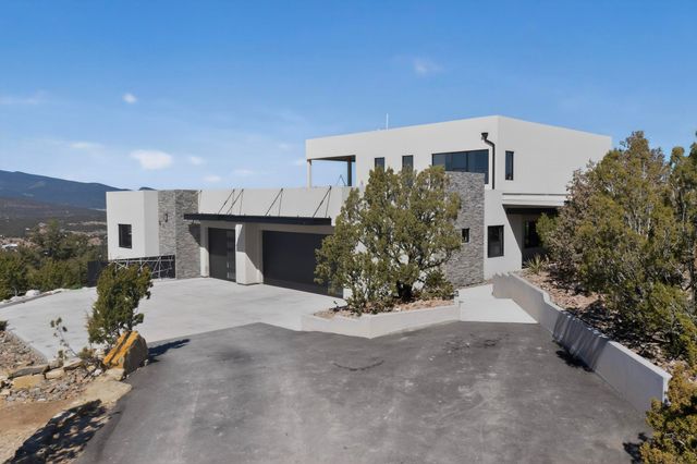 235 Kimberly Lane, Tijeras, NM 87059