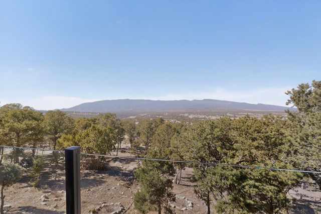 235 Kimberly Lane, Tijeras, NM 87059