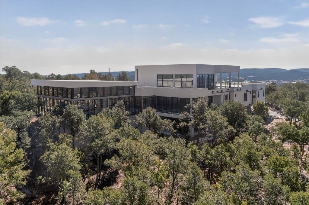 Image 1 of property listing at 235 Kimberly Lane, Tijeras, NM 87059