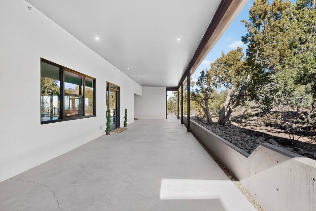 Image 11 of property listing at 235 Kimberly Lane, Tijeras, NM 87059